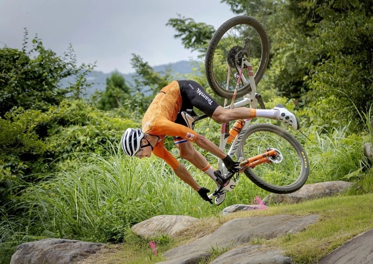 NSP/Zilveren Camera Sportfoto 2021 naar Robin van Lonkhuijsen