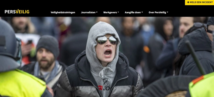 PersVeilig biedt eenvoudige meldknop aan op vernieuwde website voor bedreigde journalisten