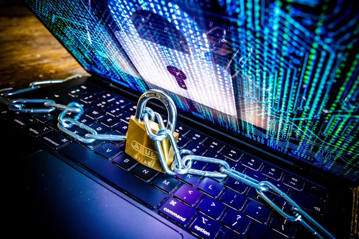Aanvallen gesignaleerd: Kritieke kwetsbaarheden bij circa 70 procent van alle wereldwijde websites