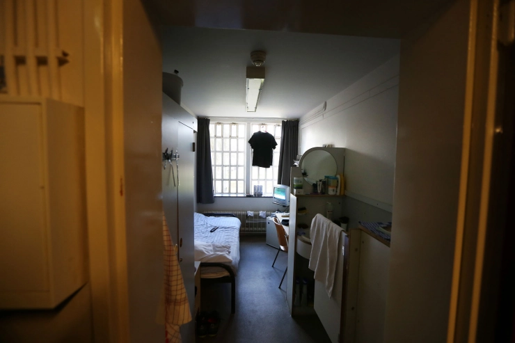 ‘Justitie past censuur toe bij fotografie vreemdelingendetentiecentra’