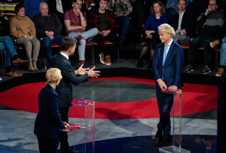 Publieke omroep: neem ditmaal regie bij de verkiezingscampagne!