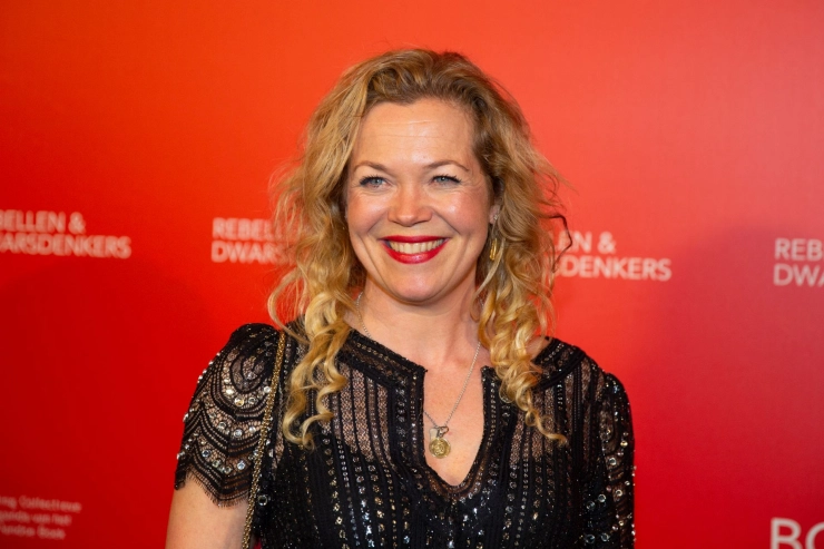 Roos Schlikker nieuwe presentator van De 5 Uur Show