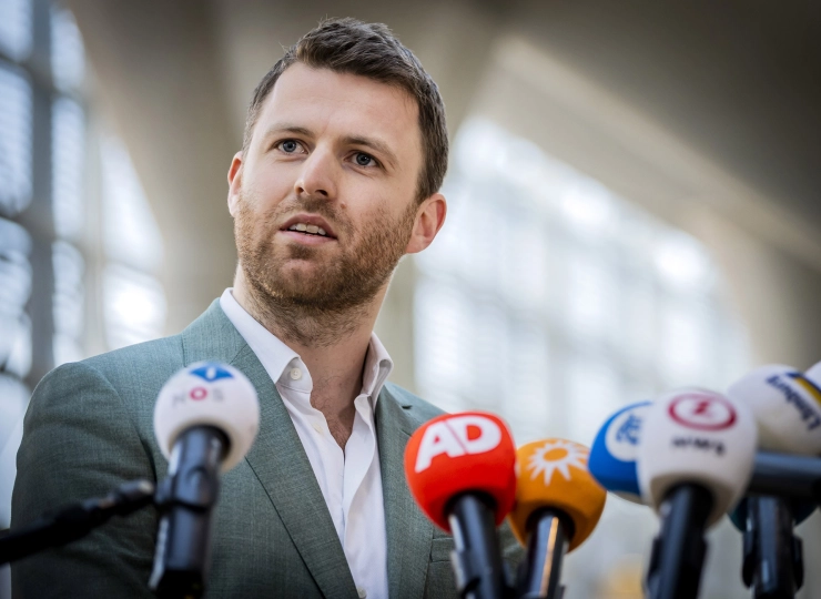 Telegraaf schikte met Royce de Vries over riskante onthulling in video