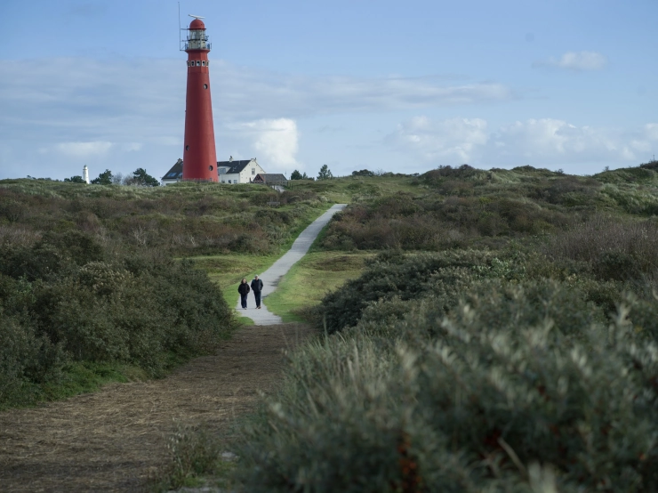 Proef op Waddeneilanden om kranten toch tijdig te bezorgen
