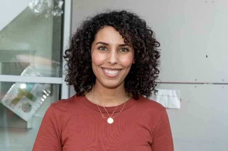 Oud-presentatrices NOS Jeugdjournaal Siham Raijoul en Roos Moggré herkennen verhalen NOS Sport