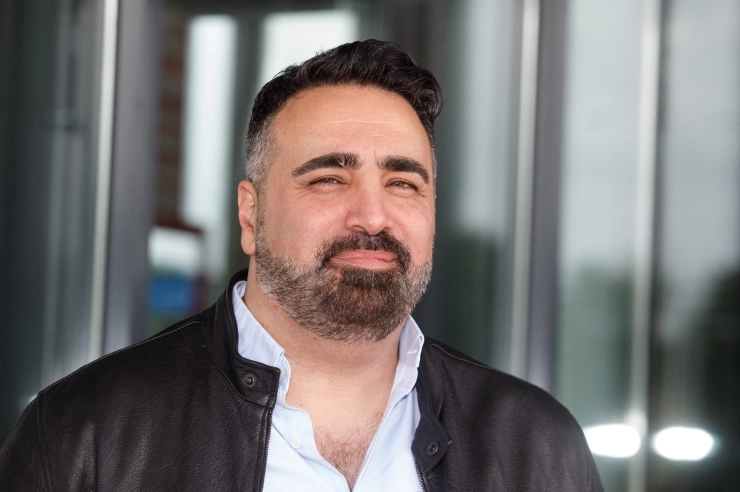 Ruim 800.000 kijkers voor nieuwe programma Sinan Can