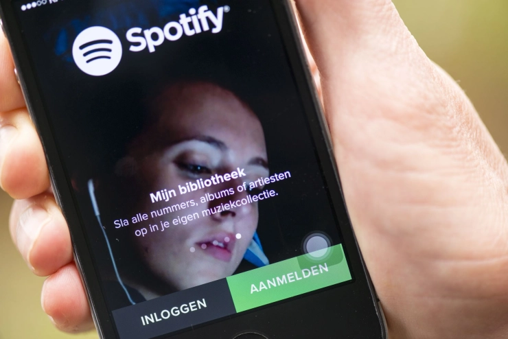 Nederlandse fotografe klaagt Spotify aan wegens auteursrechtschending