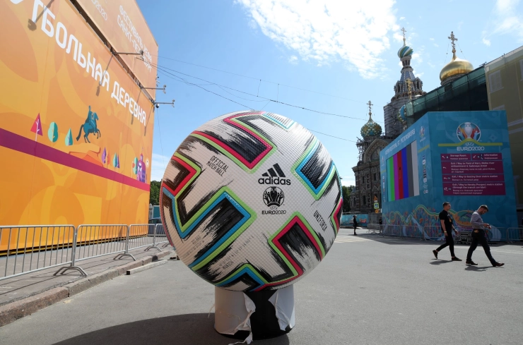 Werkwijze NOS-sportcommentatoren bij EK logistieke puzzel door corona