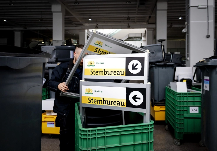 Verslaafd aan de peiling: een zoektocht naar journalistieke zelfbeheersing