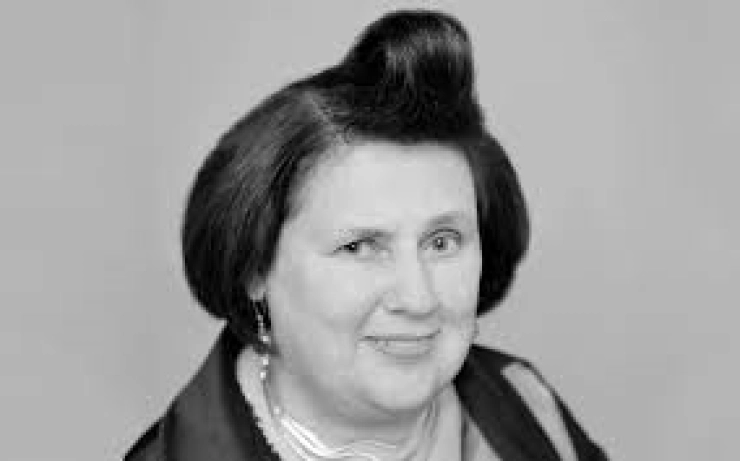 Suzy Menkes: printjournalistiek niet snel genoeg