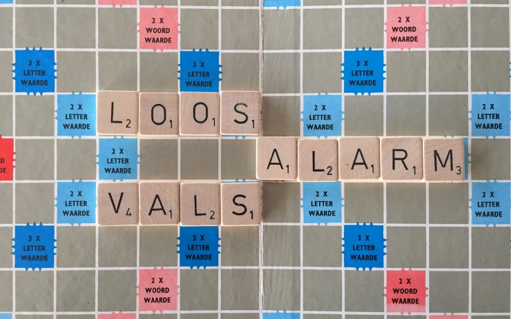 Taaltip: loos alarm / vals alarm