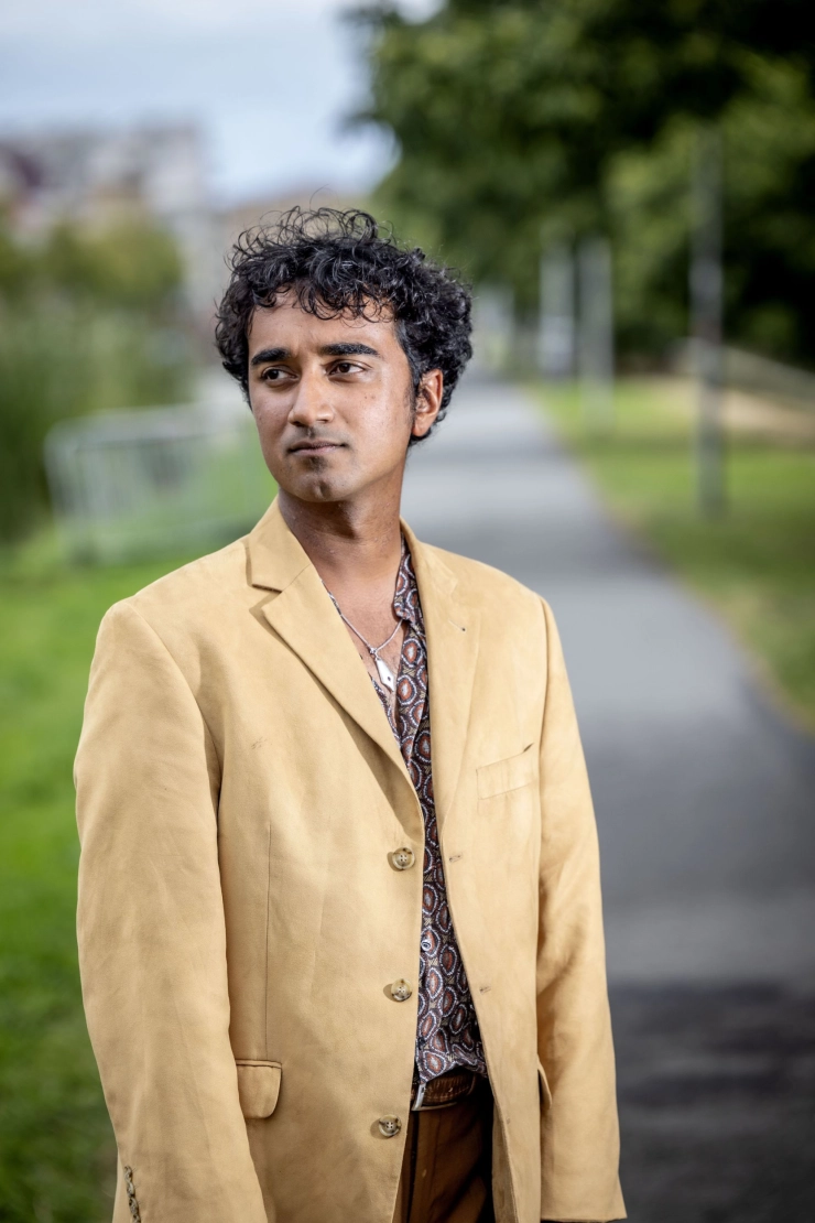 Parool-journalist Tahrim Ramdjan vond zijn gestolen aktetas weer terug op Marktplaats