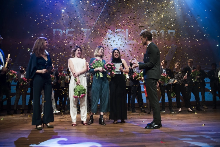 Tegels voor Nieuwsuur, Volkskrant, NRC