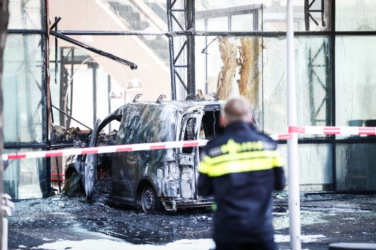 Eisen tot twaalf jaar tegen verdachten aanslag Telegraaf