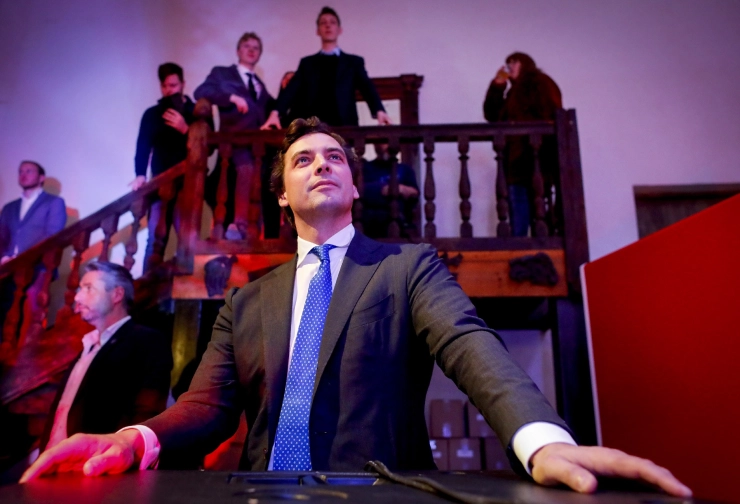 Onderzoek: FVD-politici geven antisemitische kanalen groter bereik