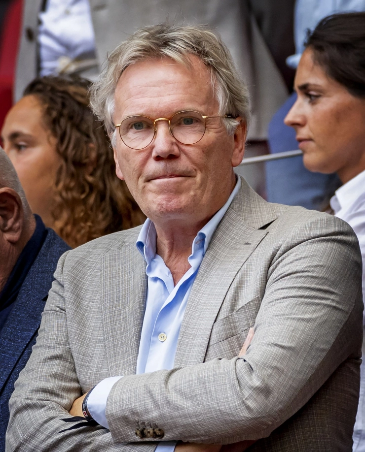 AD: ‘Tom Egbers voert gesprekken over terugkeer op tv’