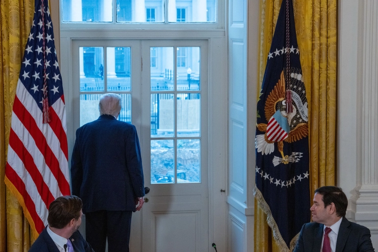 BBC verzoekt rechtbank kostbare smaadzaak Trump te seponeren