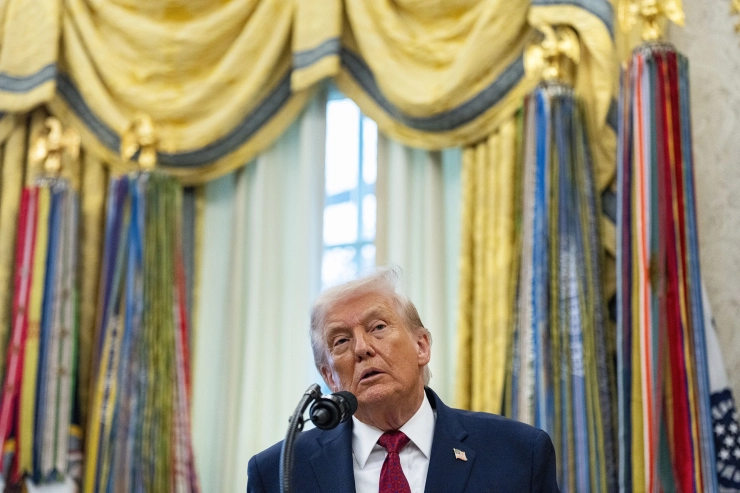 Trump wil vijf miljard van de BBC in smaadzaak na Panorama-uitzending