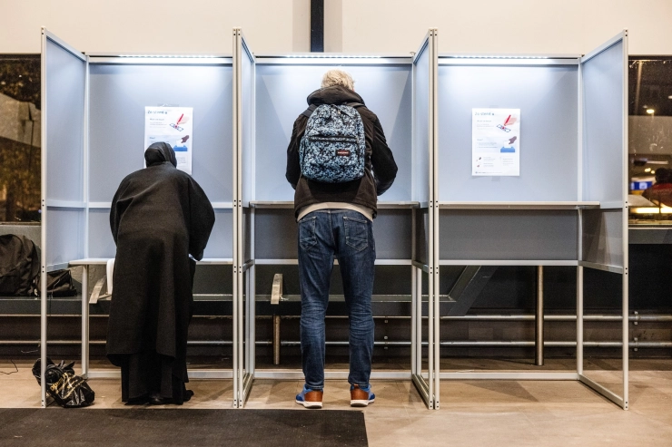 ‘Fizzlers en sizzlers’: Buitenlandse media volgen Nederlandse verkiezingen