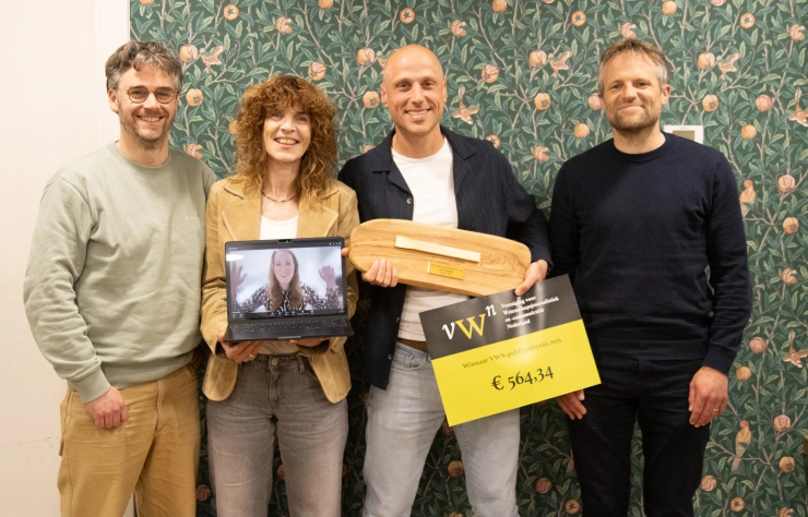 Linda Samplonius en Jop de Vrieze winnen wetenschapsprijs voor long covid-productie De Groene