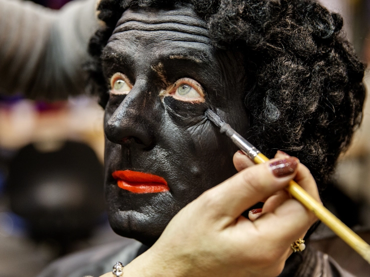 Tegenstanders Zwarte Piet blokkeren toegang MediaPark